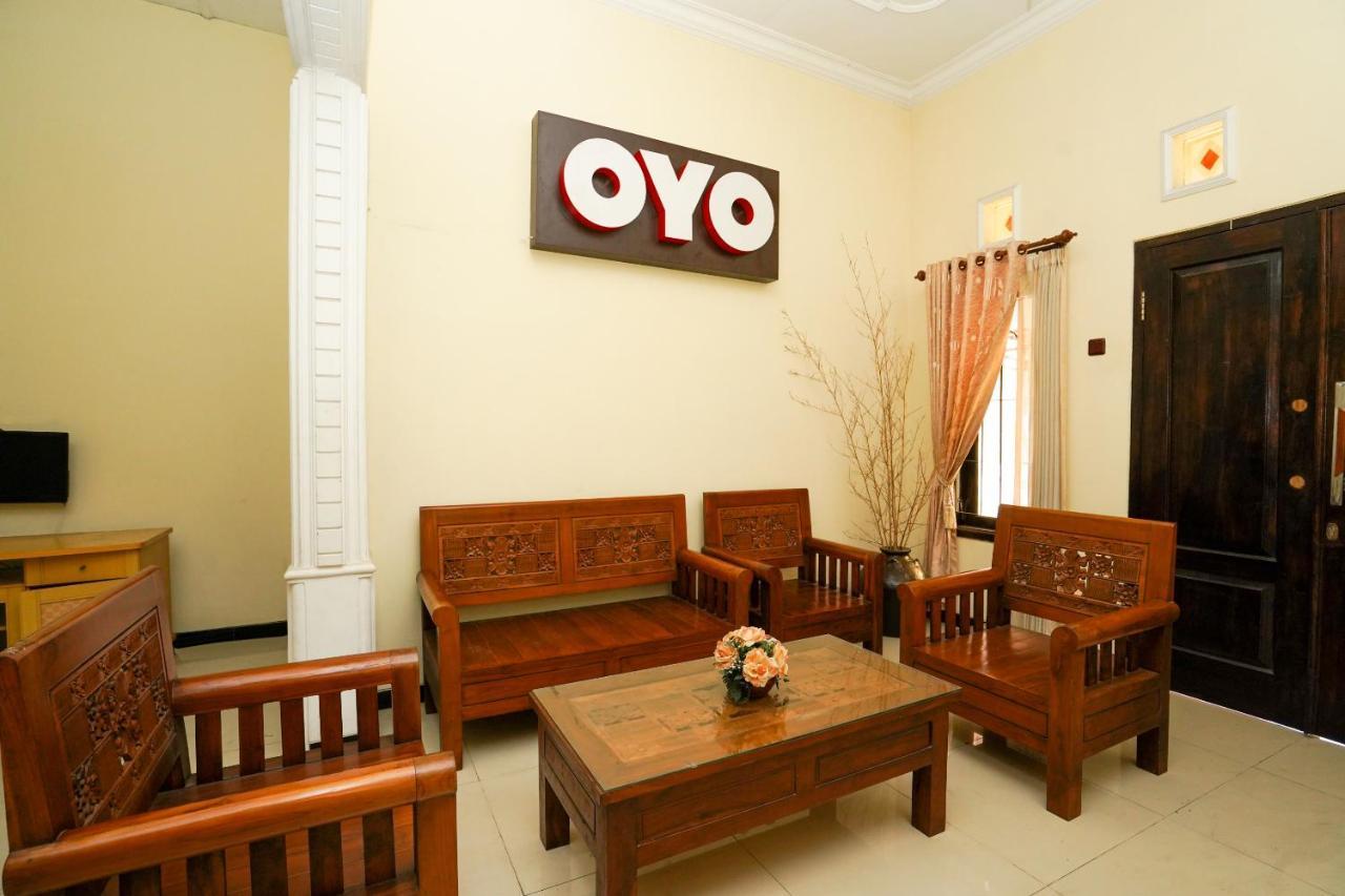 Oyo 1087 Homestay Potato House Bromo Exterior photo