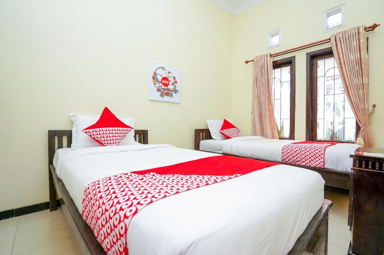 Oyo 1087 Homestay Potato House Bromo Exterior photo