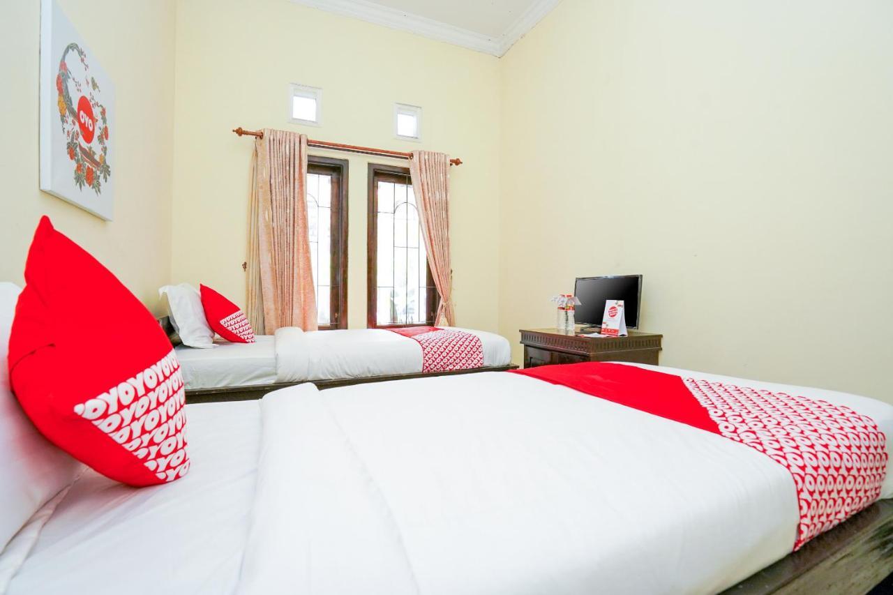 Oyo 1087 Homestay Potato House Bromo Exterior photo