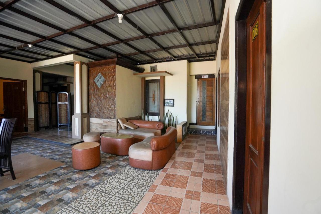Oyo 1087 Homestay Potato House Bromo Exterior photo